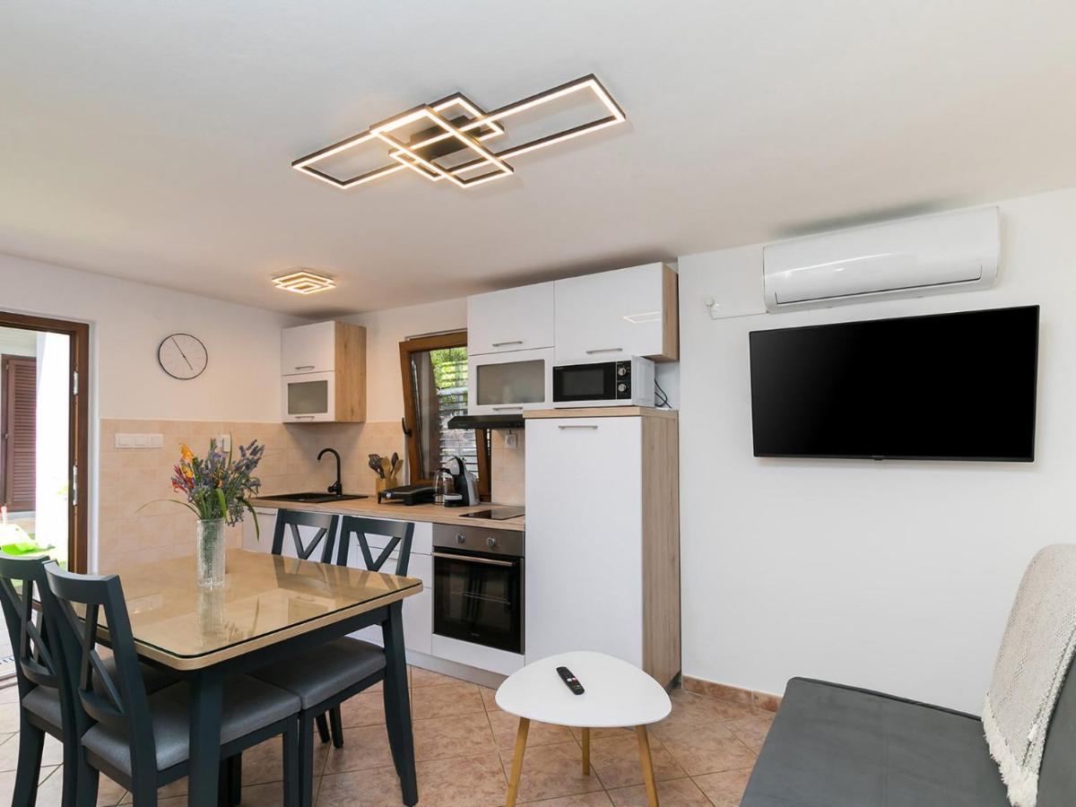 Apartman Lavanda New 2021 ポレッチ エクステリア 写真